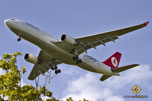 Airbus A330-203