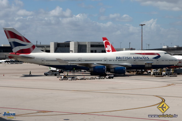 Boeing 747-436