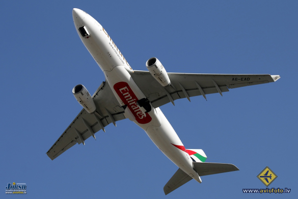 Airbus A330-243