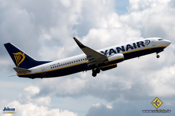Boeing 737-8AS
