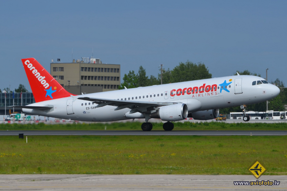 Airbus A320-214