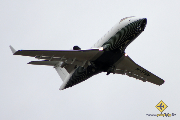 Bombardier Challenger 605 (CL-600-2B16)
