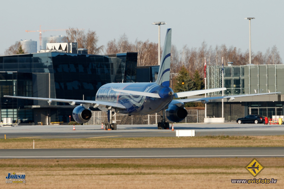 Boeing 757-28AF