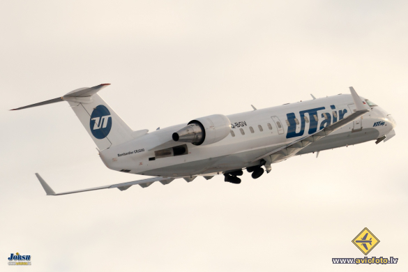 Bombardier CRJ-200LR (CL-600-2B19)