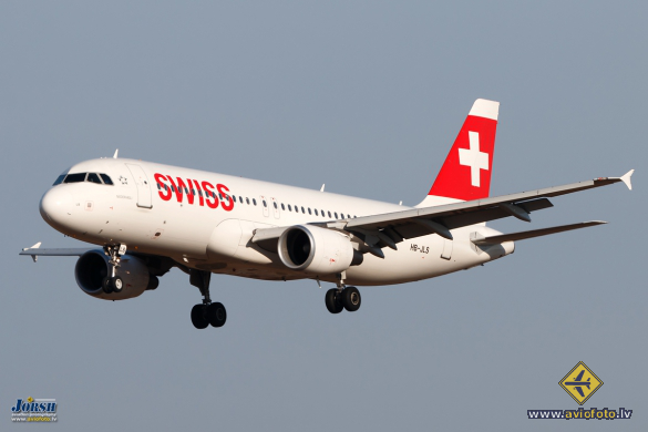 Airbus A320-214