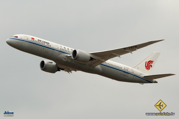 Boeing 787-9 Dreamliner