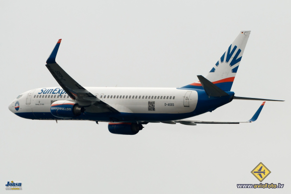 Boeing 737-8AS