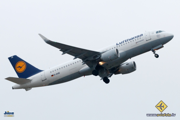 Airbus A320-214