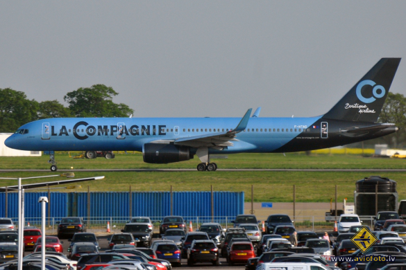 Boeing 757-256
