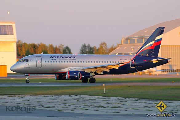 Sukhoi SSJ-100-95B Superjet 100 (RRJ-95B)