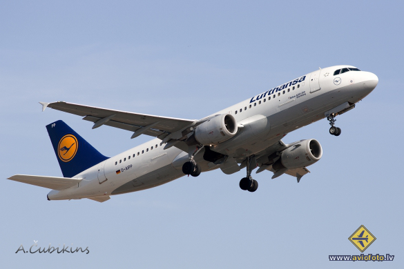 Airbus A320-211