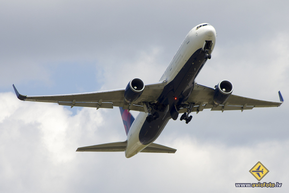 Boeing 767-3P6/ER