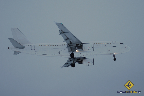 Airbus A320-214