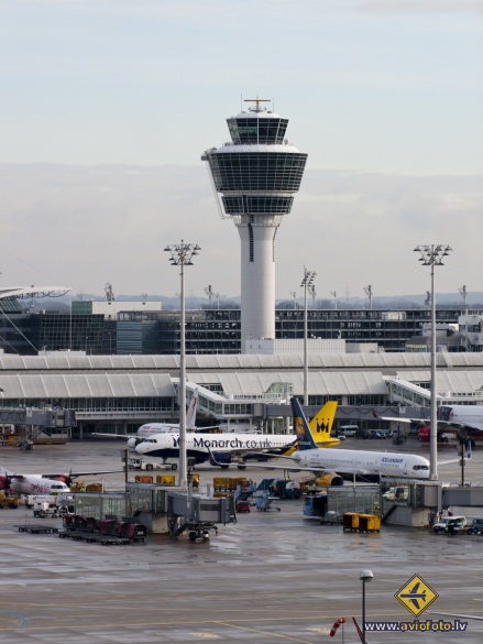 Airbus A320-214