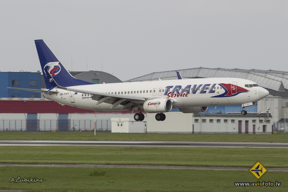 Boeing 737-86N