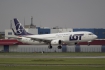 Boeing 737-89P