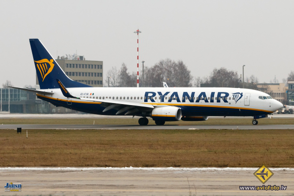 Boeing 737-8AS