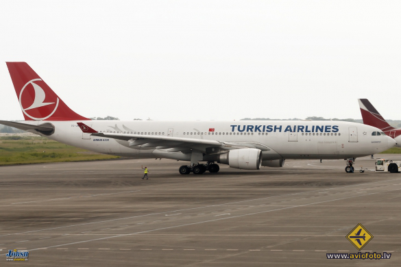 Airbus A330-203