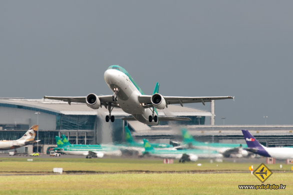 Airbus A320-214