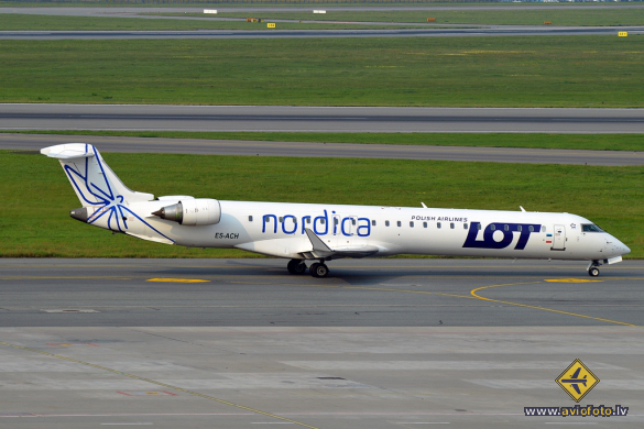 Bombardier CRJ-900ER (CL-600-2D24)
