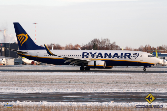 Boeing 737-8AS