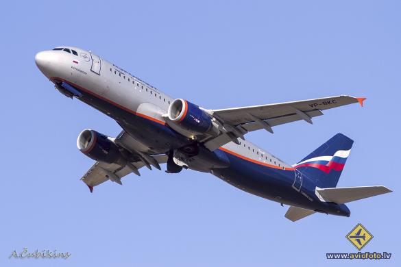 Airbus A320-214