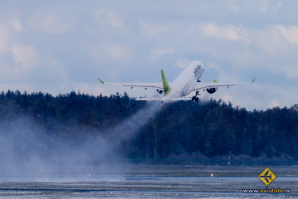Bombardier CSeries CS300 (BD-500-1A11)