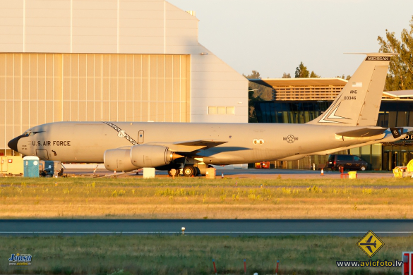 Boeing KC-135T Stratotanker (717-148)