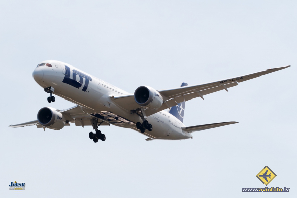 Boeing 787-9 Dreamliner