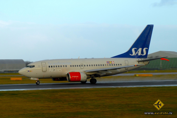 Boeing 737-683
