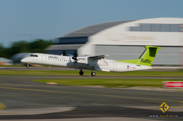 Bombardier DHC-8-402 Q400