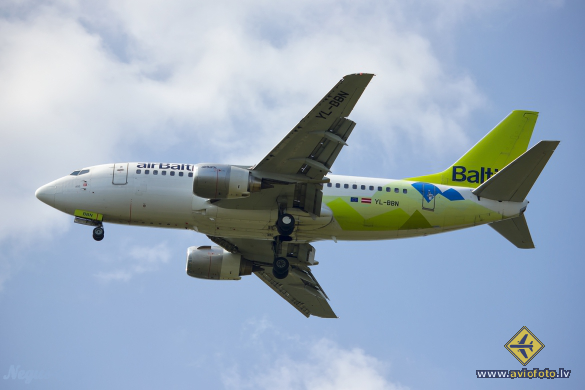 Boeing 737-522