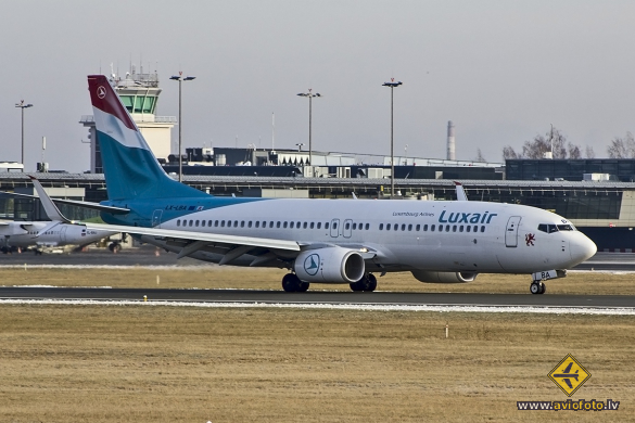 Boeing 737-8C9