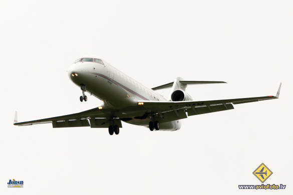Bombardier Challenger 850 (CRJ-200SE/CL-600-2B19)