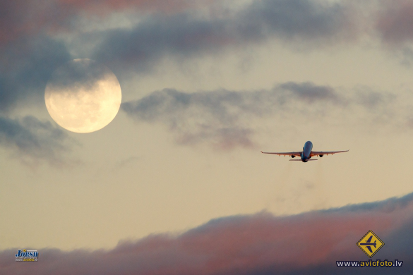 Airbus A330-343