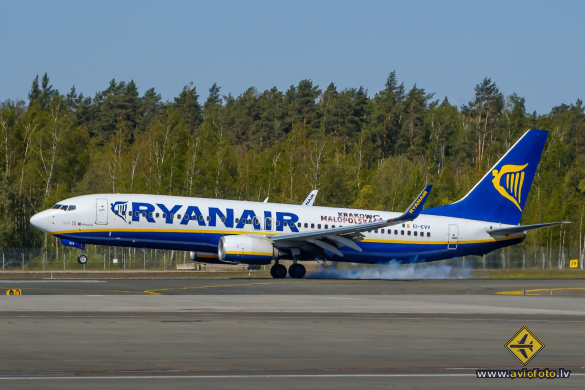Boeing 737-8AS