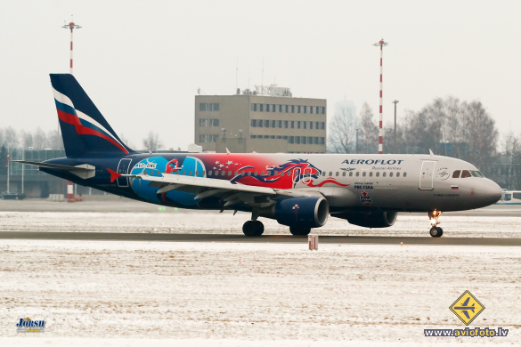 Airbus A320-214