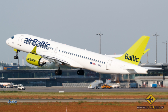 Airbus A220-300