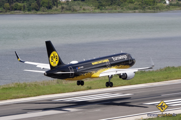 Airbus A320-214