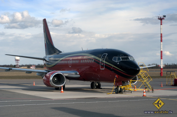 Boeing 737-522