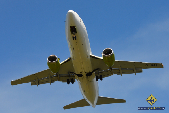 Boeing 737-31S
