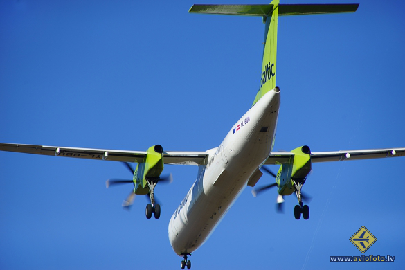 Bombardier DHC-8-402 Q400
