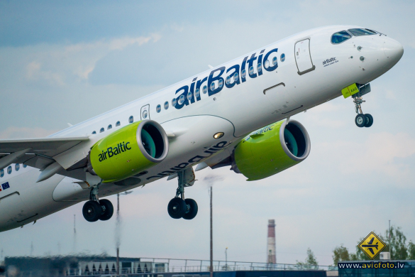 Airbus A220-300