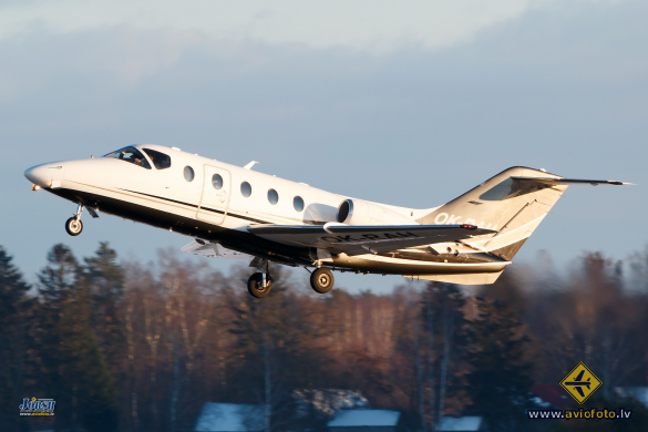 Raytheon 400A Beechjet (400XP)
