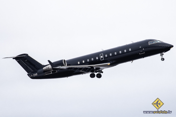 Bombardier CRJ-200LR (CL-600-2B19)