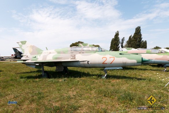 Mikoyan-Gurevich MiG-21UM