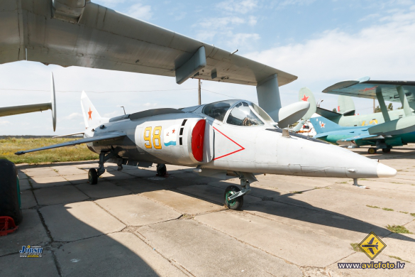 Yakovlev Yak-38