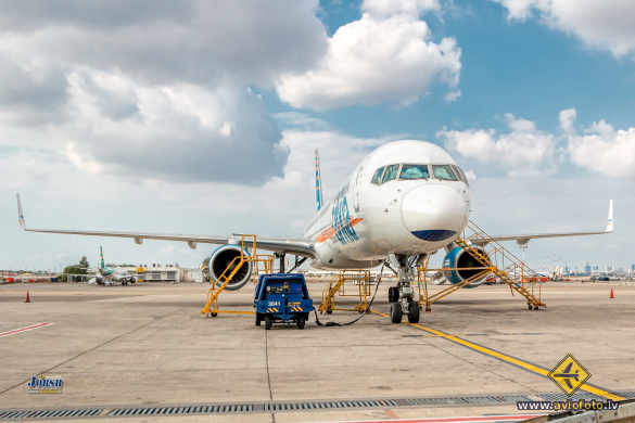 Boeing 757-3E7