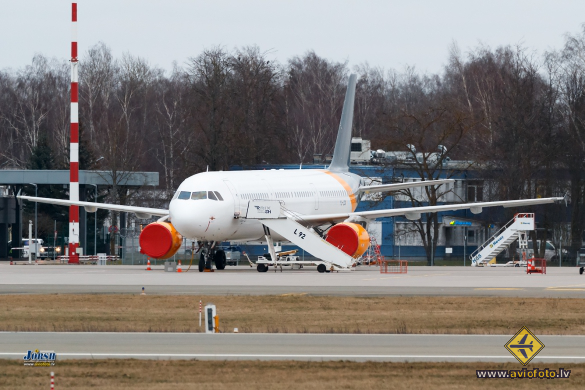 Airbus A321-211