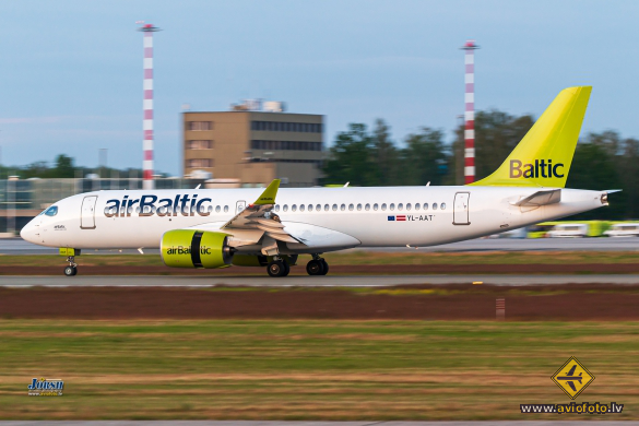 Airbus A220-300